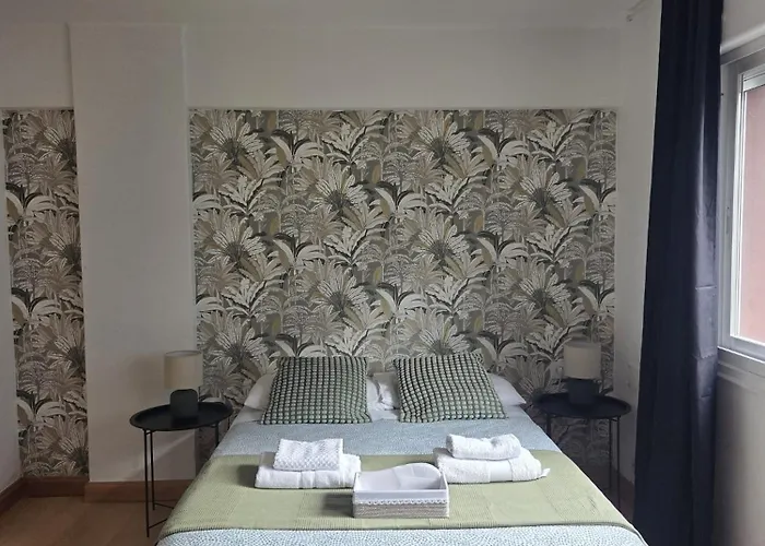 Lo Esencial En El Centro Apartmán